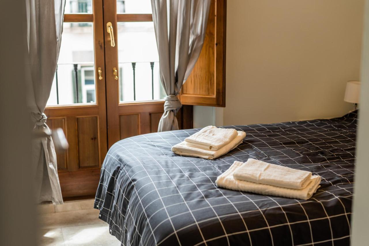 גרנדה Tuguest Isabel La Catolica II Apartment מראה חיצוני תמונה